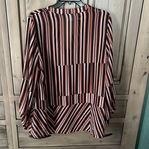 Cabi Ultimate Striped Blouse style 5519 - Picture 5 of 6